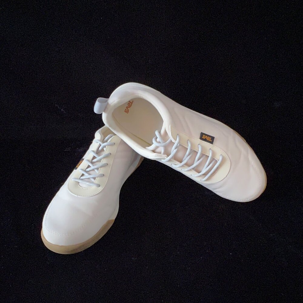 Teva Wyldland Sneakers, Beige, Size 9, Like New!
